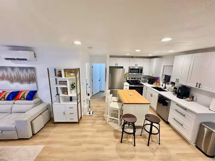 682 Dayton Ave NE — Right Unit — photo 5